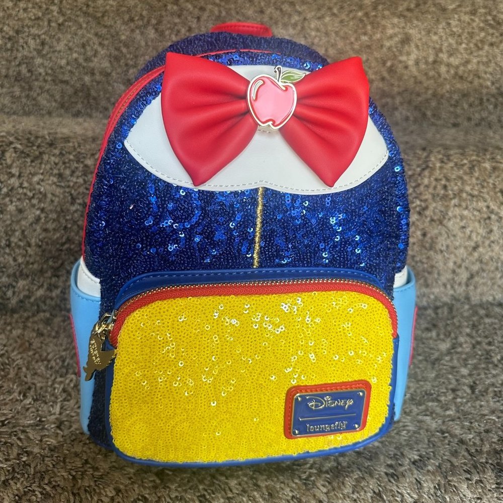 Snow White Sequin Loungefly - Picture 1 of 4